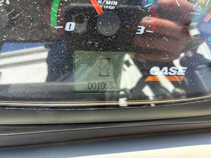 2019-case-580sn-image-83