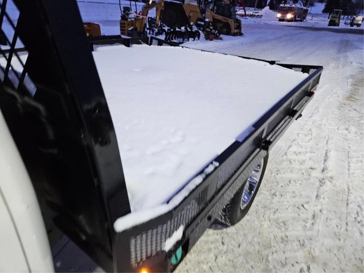 2016-chevrolet-3500hd-image-10