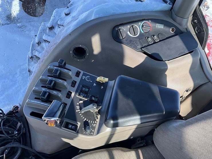 case-ih-mx270-image-27