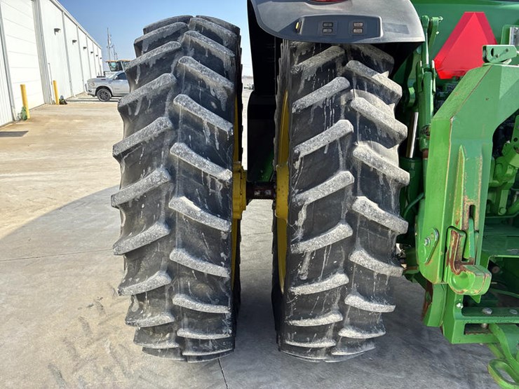 john-deere-8320r-image-64