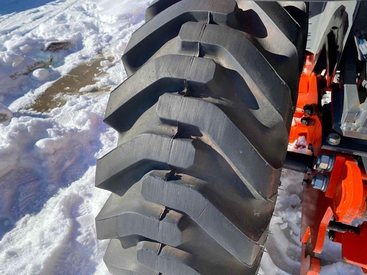 kubota-b3350hsdc-image-52