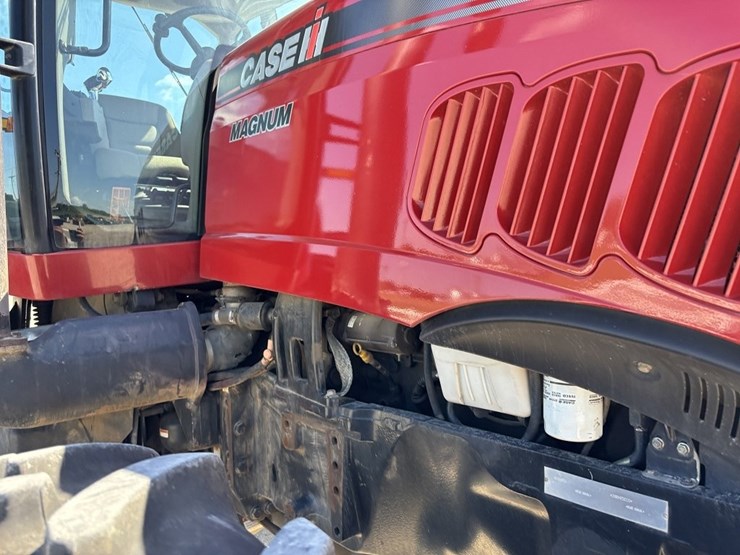 case-ih-magnum-210-cvt-image-12