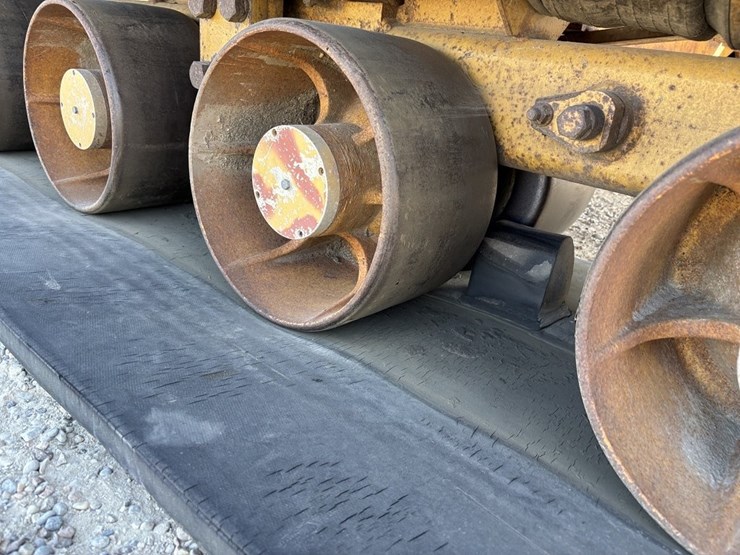 caterpillar-36-image-16