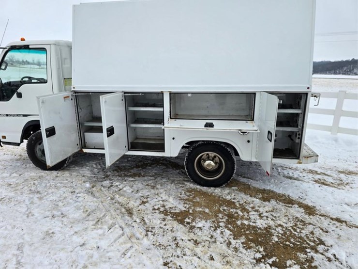 isuzu-npr-hd-image-12