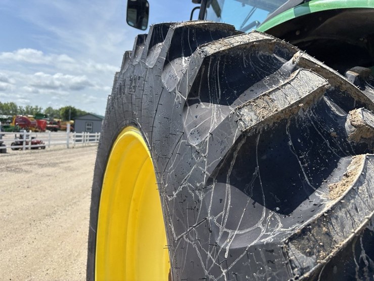 john-deere-8335r-image-30