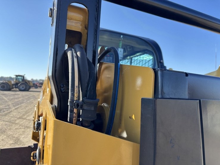 caterpillar-259d3-image-27