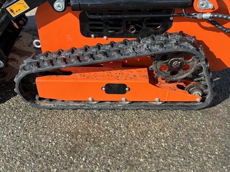 2025-mms-36c-skid-steer-track-loader-image-8