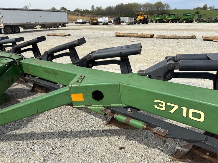 john-deere-3710-image-12