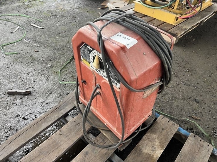 lincoln-electric-ac225-stick-welder-image-4