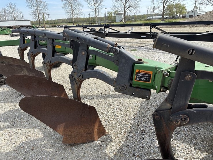 john-deere-3710-image-32