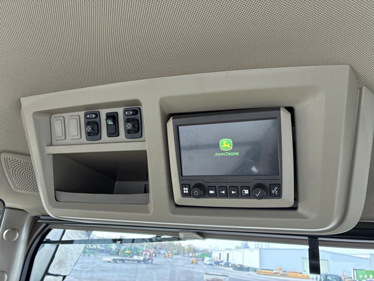 john-deere-8r-370-image-80