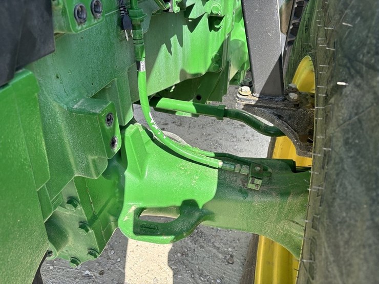 john-deere-8r-250-image-32