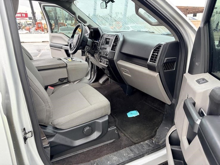 2016-ford-f150-image-9