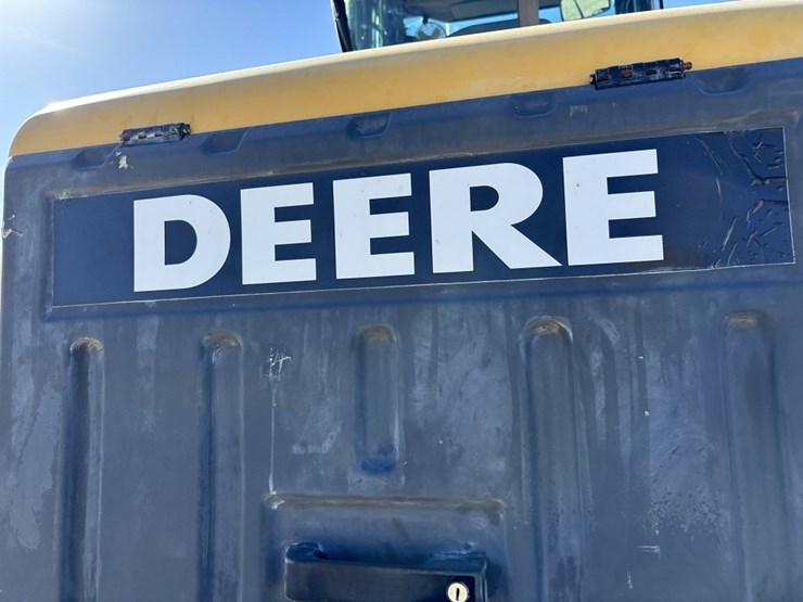 2003-deere-324h-image-24