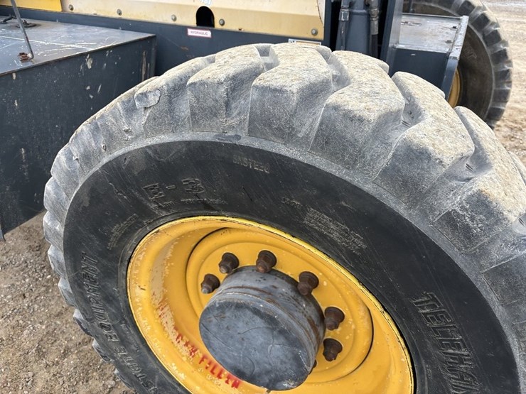 2005-john-deere-1790-image-11