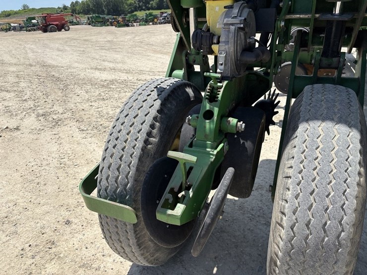 john-deere-s680-image-35
