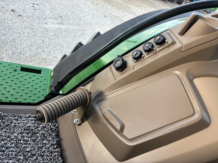 john-deere-8r-370-image-90