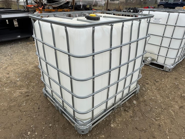water-tank-tote-image-3