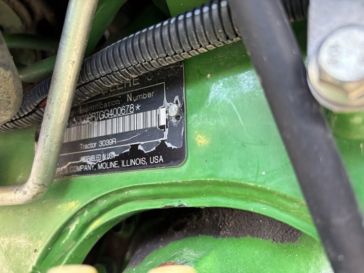 john-deere-3039r-image-37