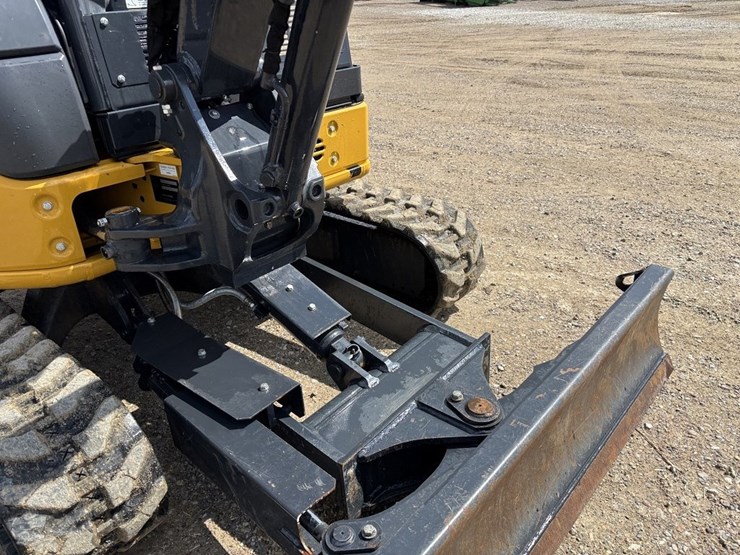 2024-john-deere-35p-mini-excavator-image-13