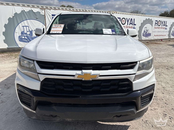 2021-chevrolet-colorado-image-32