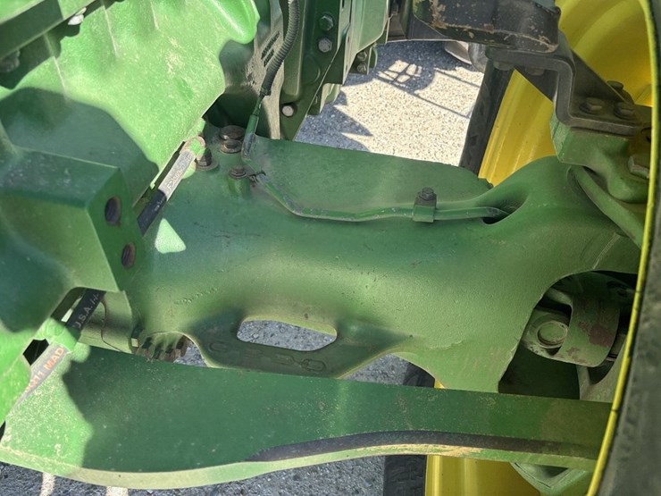 john-deere-8285r-image-38