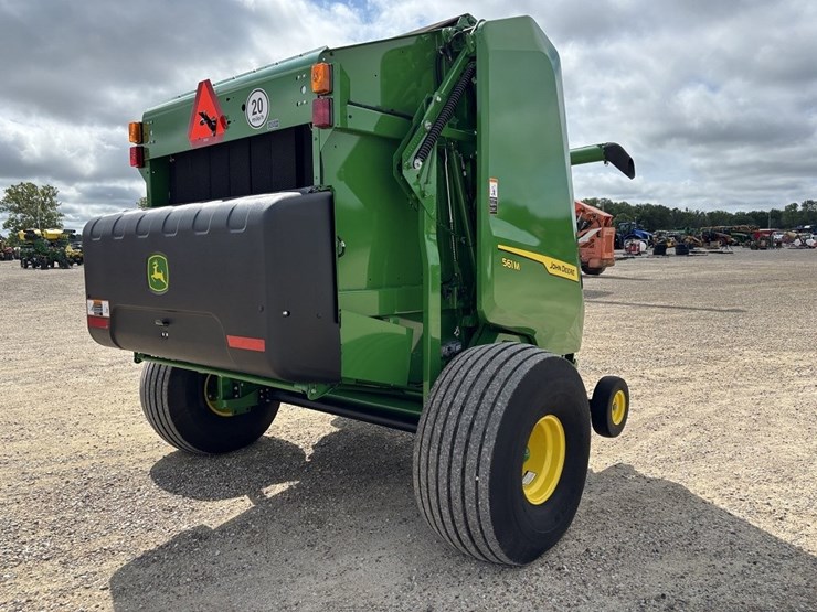 2024-john-deere-561m-image-5