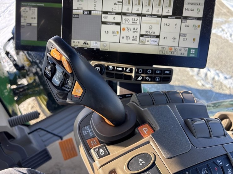 john-deere-8r-410-image-39