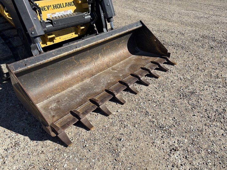 new-holland-c362-image-8