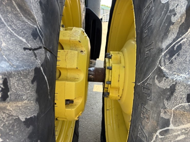 john-deere-8335r-image-21