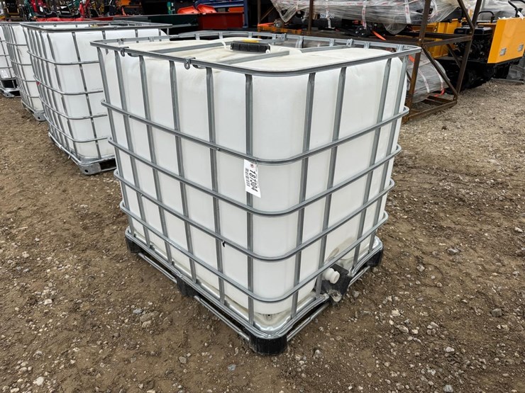 water-tank-tote-image-4