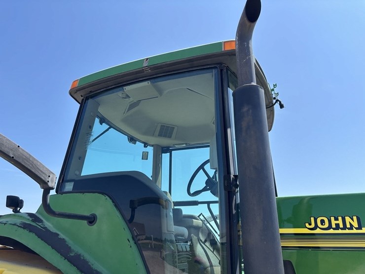john-deere-8410t-image-17