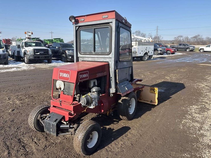 toro-groundsmaster-328d-image-4