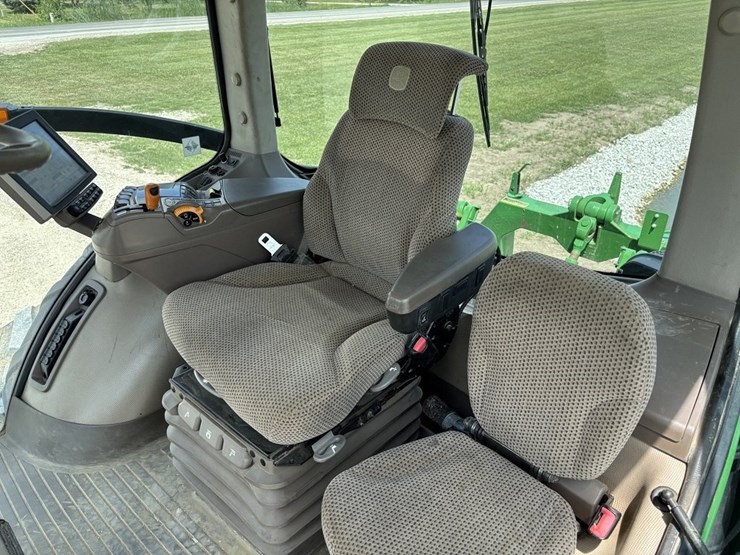 john-deere-8320rt-image-30