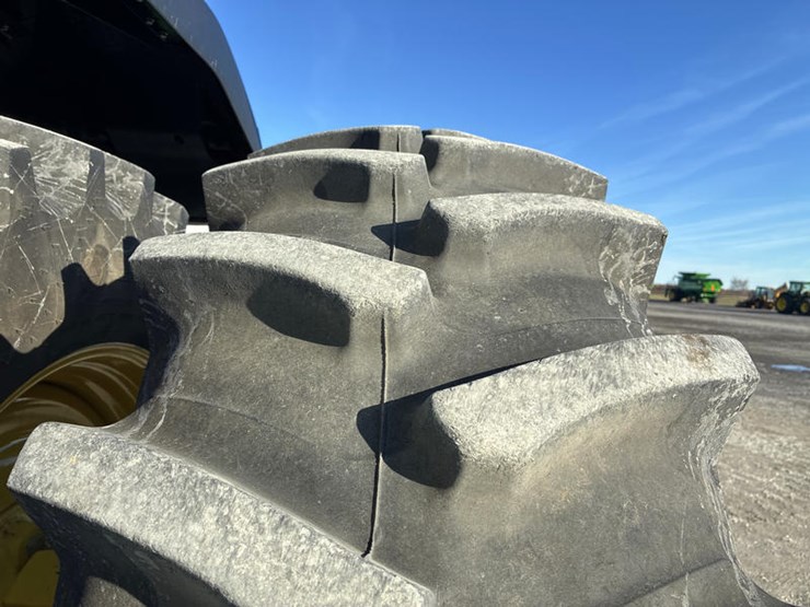 john-deere-8r-370-image-58