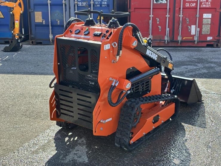 2025-mms-36c-skid-steer-track-loader-image-3