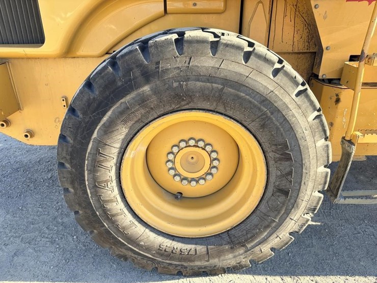 caterpillar-924g-image-11