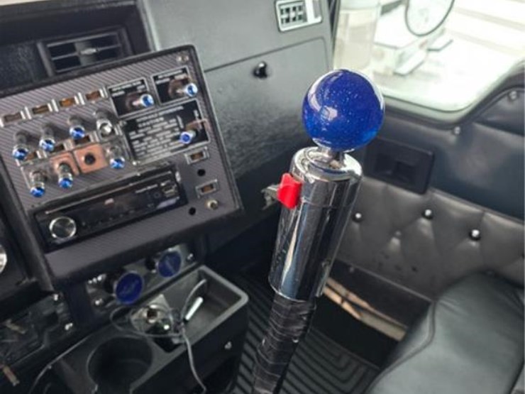 kenworth-w900-image-30