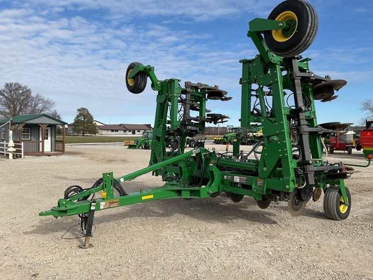 john-deere-2510h-image-1