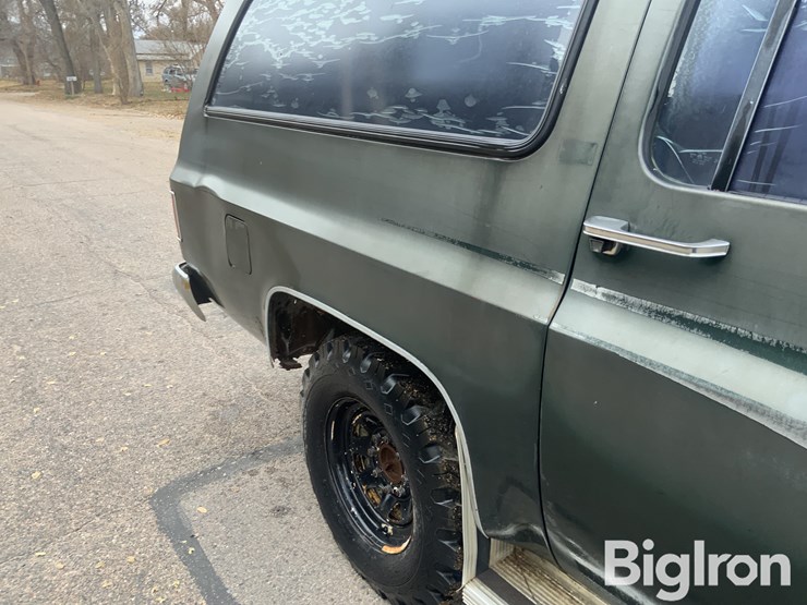 chevrolet-suburban-image-18