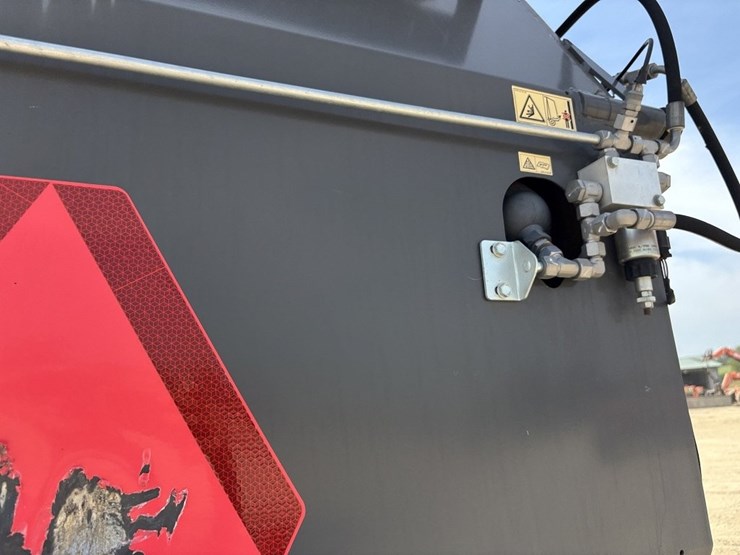 massey-ferguson-rb4180v-image-25