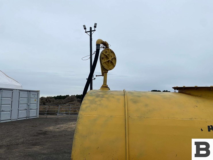 caterpillar-fuel-wagon-image-16