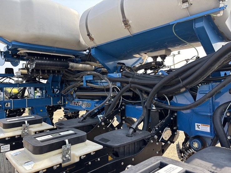 kinze-4900-image-25