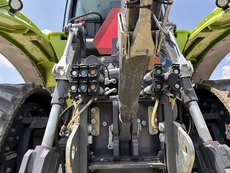 claas-xerion-5000-image-31