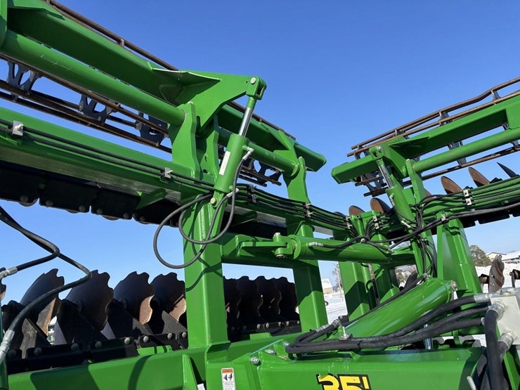 2024-john-deere-2680h-image-46