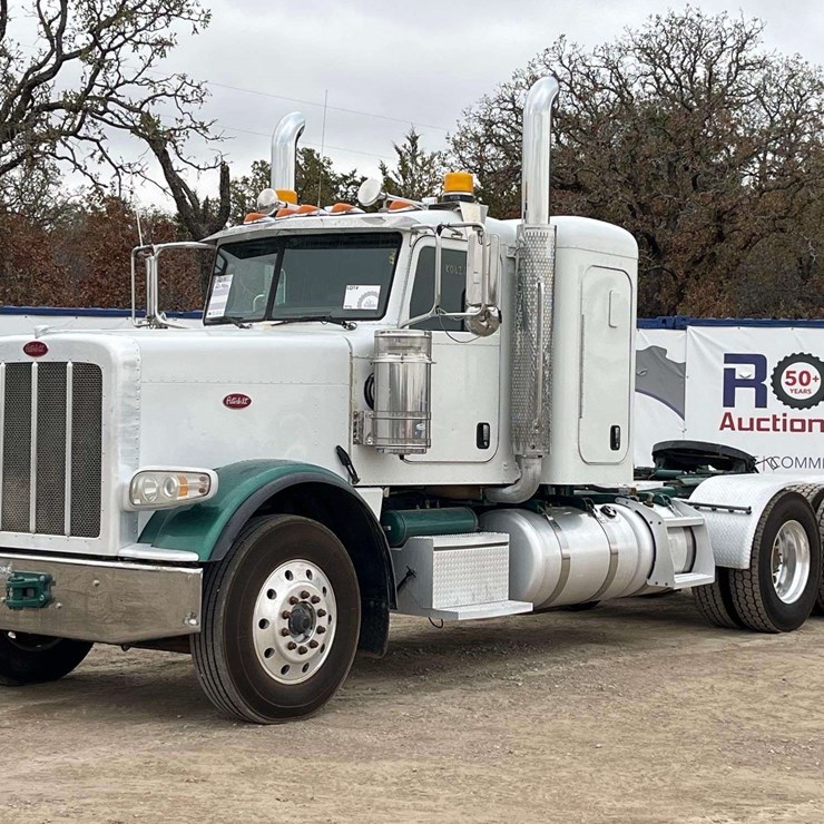 2014 PETERBILT 388