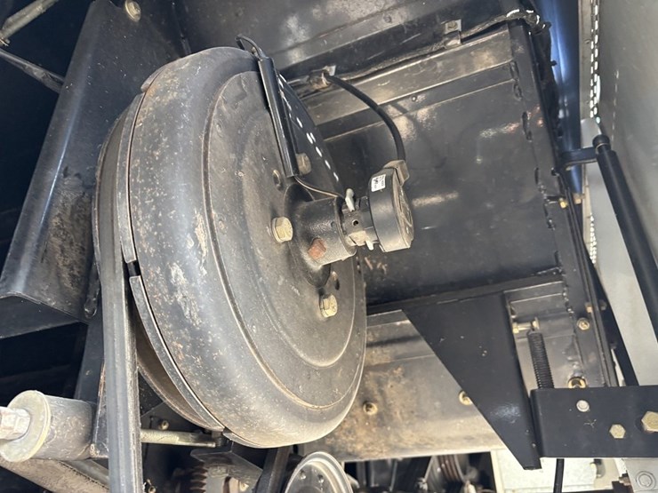 gleaner-r75-image-40