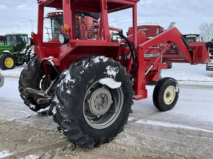 massey-ferguson-255-image-3