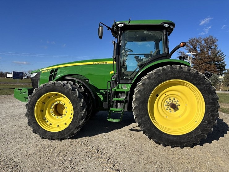 john-deere-8285r-image-2