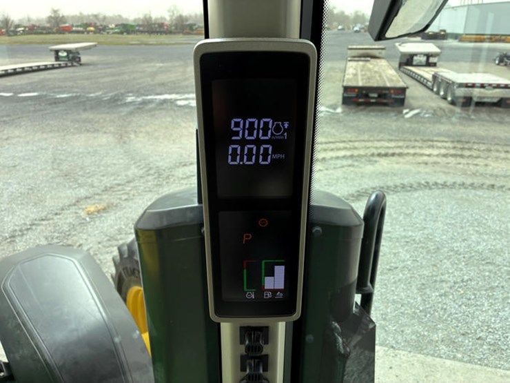 john-deere-8r-370-image-80